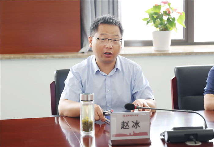 合肥七中与安徽师范大学马克思主义学院举行教育实习基地签约仪式(图6) 合肥七中与安徽师范大学马克思主义学院举行教育实习基地签约仪式(图6)