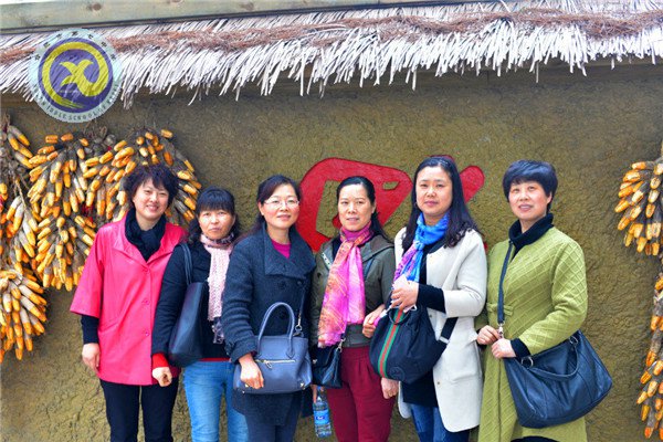 喜迎“三八节”,快乐万佛行(图2)