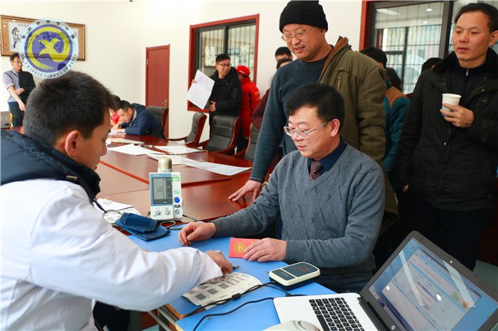 献血车开进校园,爱心溢满人间(图5)