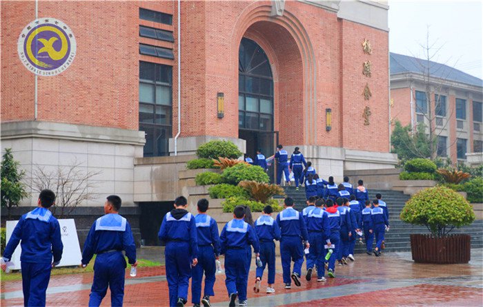 王杰才局长视察指导理科实验考试(图2)