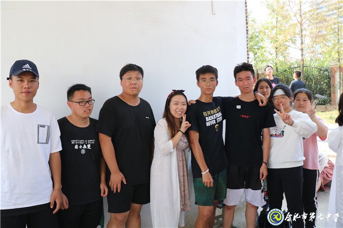 韧性坚持5000米赛场 呵护凝聚班集体精神(图10)