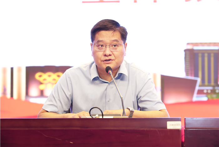 合肥七中召开2024-2025学年第一学期全体教职工大会(图3) 合肥七中召开2024-2025学年第一学期全体教职工大会(图3)