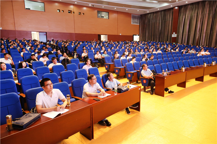 合肥市 2025届高三物理学科复习备考研讨会在合肥七中顺利举行(图2) 合肥市 2025届高三物理学科复习备考研讨会在合肥七中顺利举行(图2)