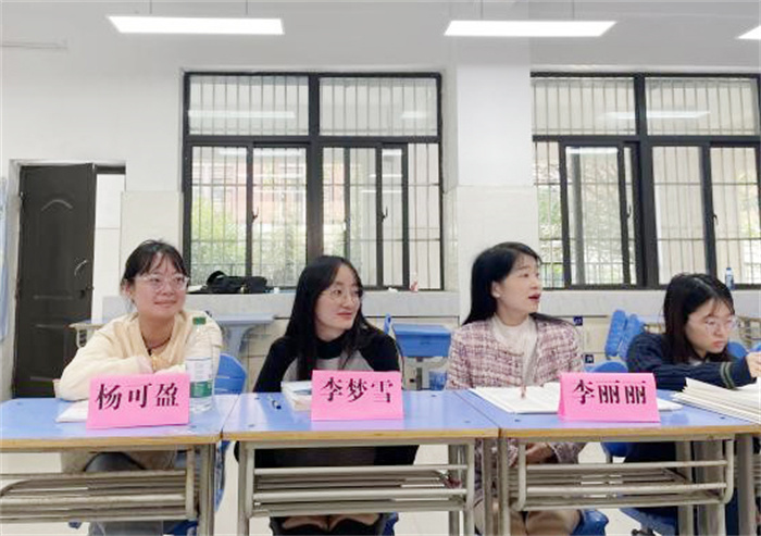 高三青蓝教师座谈会3.jpg