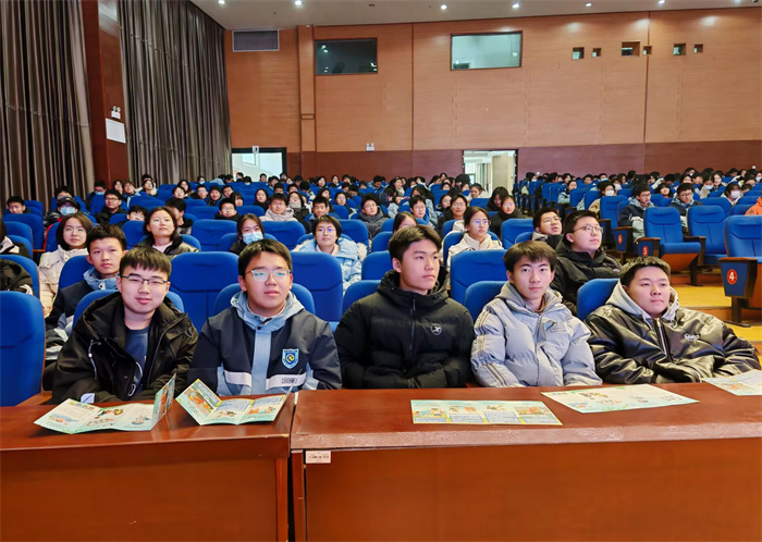 合肥七中开展防欺凌专题知识讲座(图2) 合肥七中开展防欺凌专题知识讲座(图2)