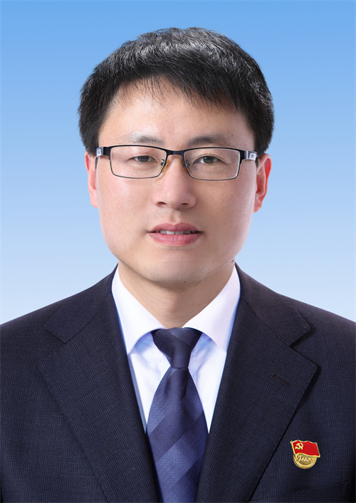 李雪峰 高三级部副主任.jpg