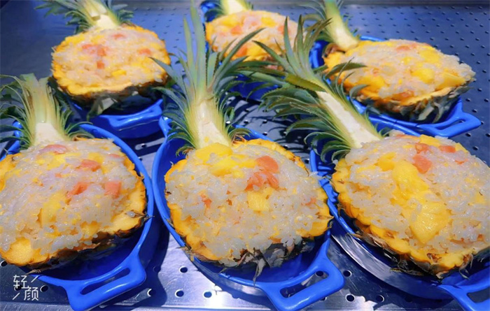 果香菠萝饭.jpg 果香菠萝饭.jpg