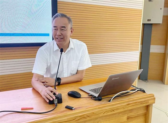 高三年级召开阶段性学情分析会暨期末工作会4.jpg 高三年级召开阶段性学情分析会暨期末工作会4.jpg