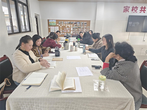 合肥七中第65期家长读书会2.jpg 合肥七中第65期家长读书会2.jpg